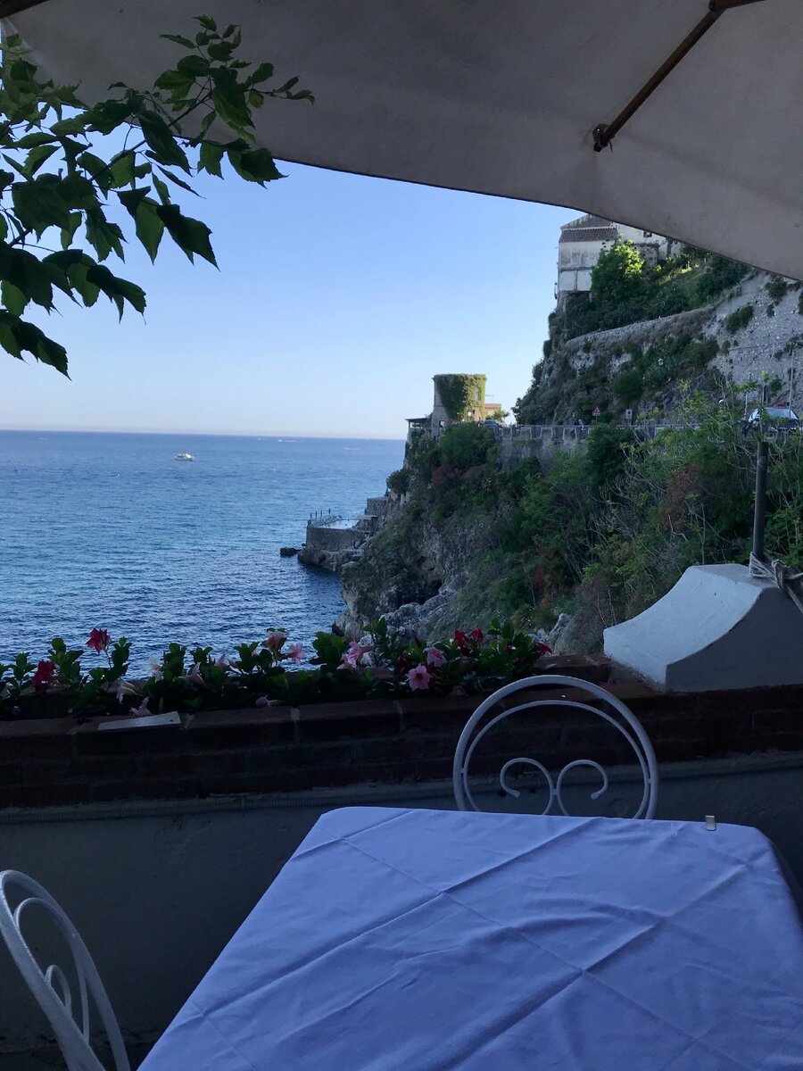 Маленький ресторан на Амальфийского побережье 