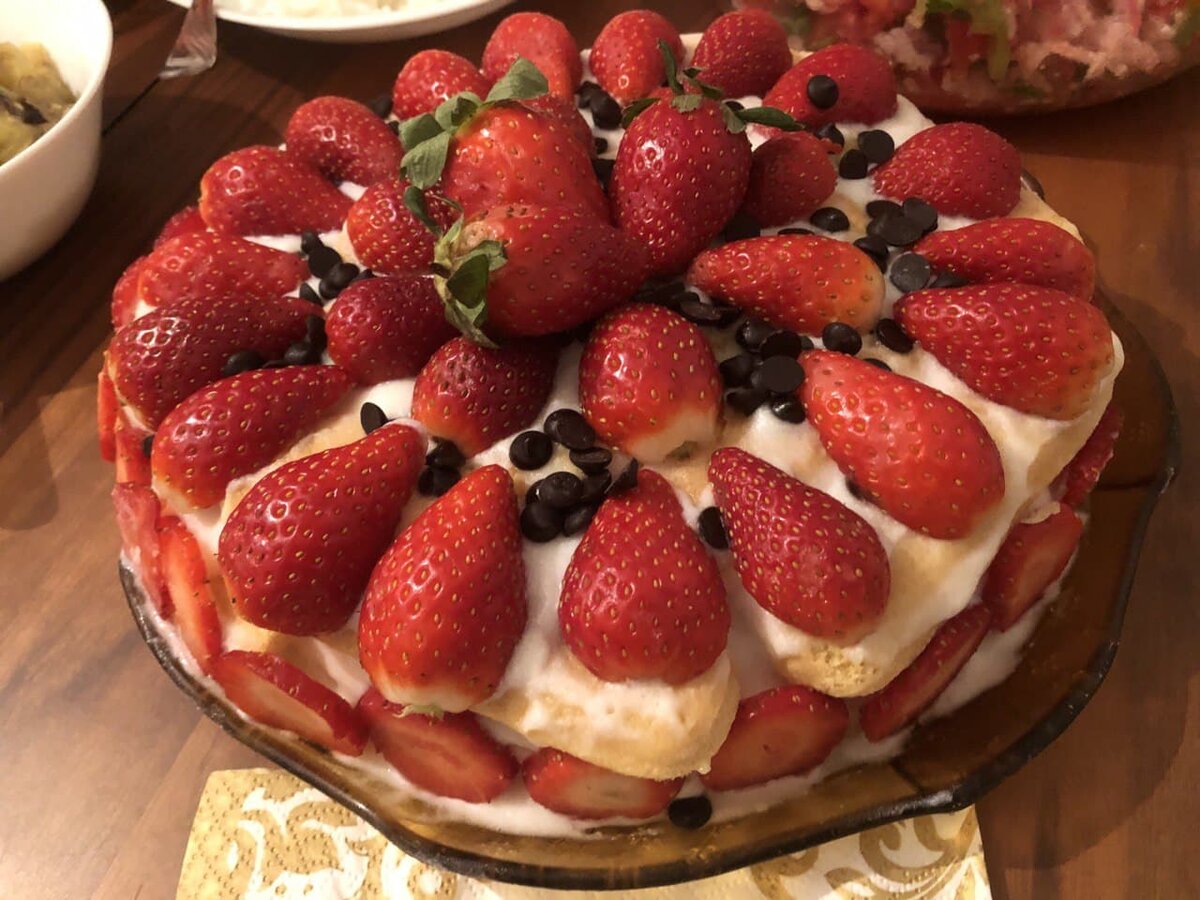 Торт с клубникой