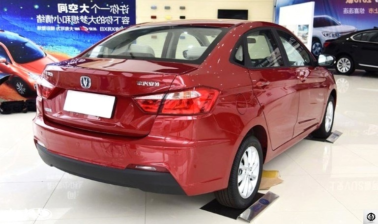 Китайский брат-близнец  Лады Весты -Changan Alsvin V7