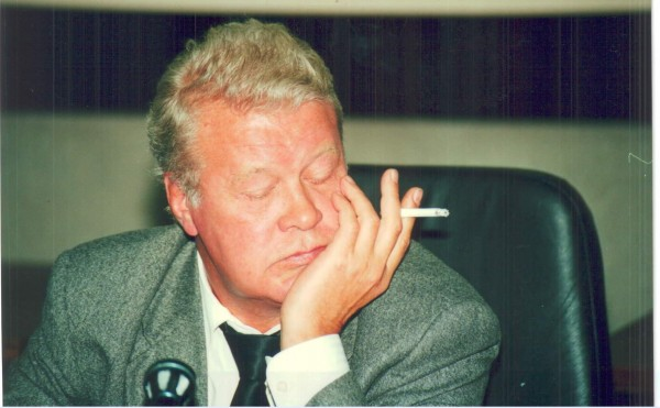 На фото Влади́мир Васи́льевич Када́нников (в 1994 году Президент ОАО "АвтоВАЗ")