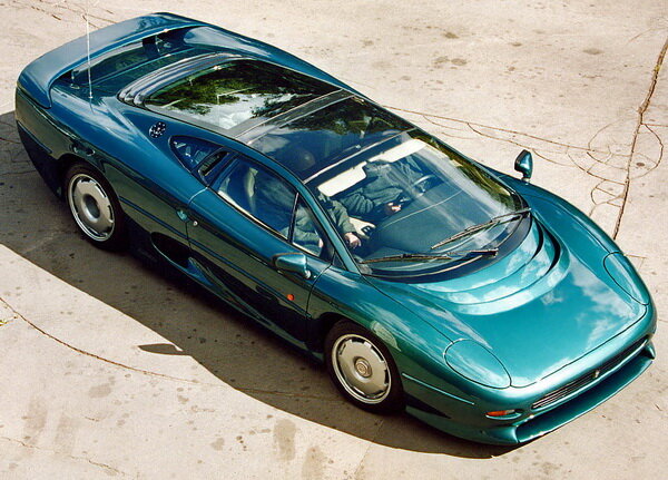 
XJ 220