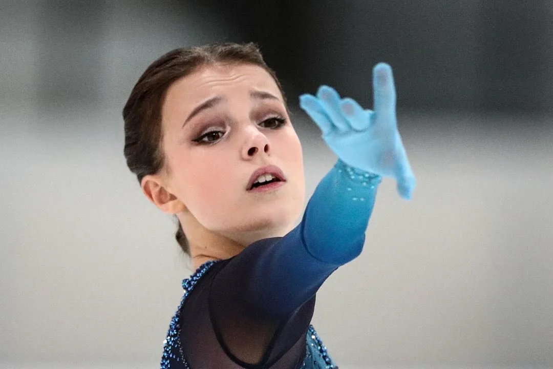 Источник: Яндекс картинки.  Анна Щербакова-чемпионка мира, трехкратная чемпионка России!!!