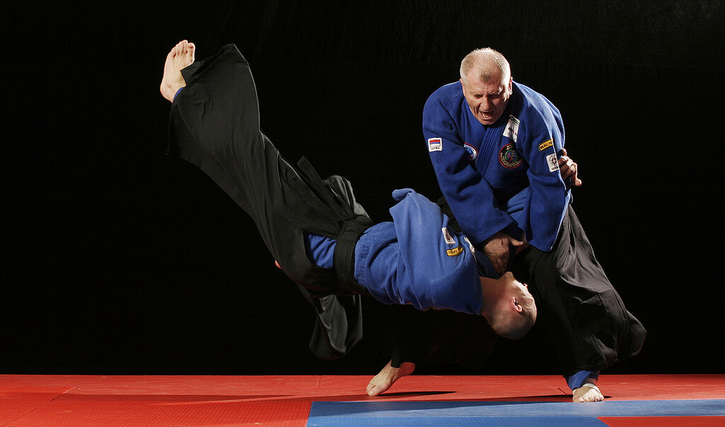 Любомир Врачаревич. Фото с сайта http://www.samuraykarmadovussanatlari.com.