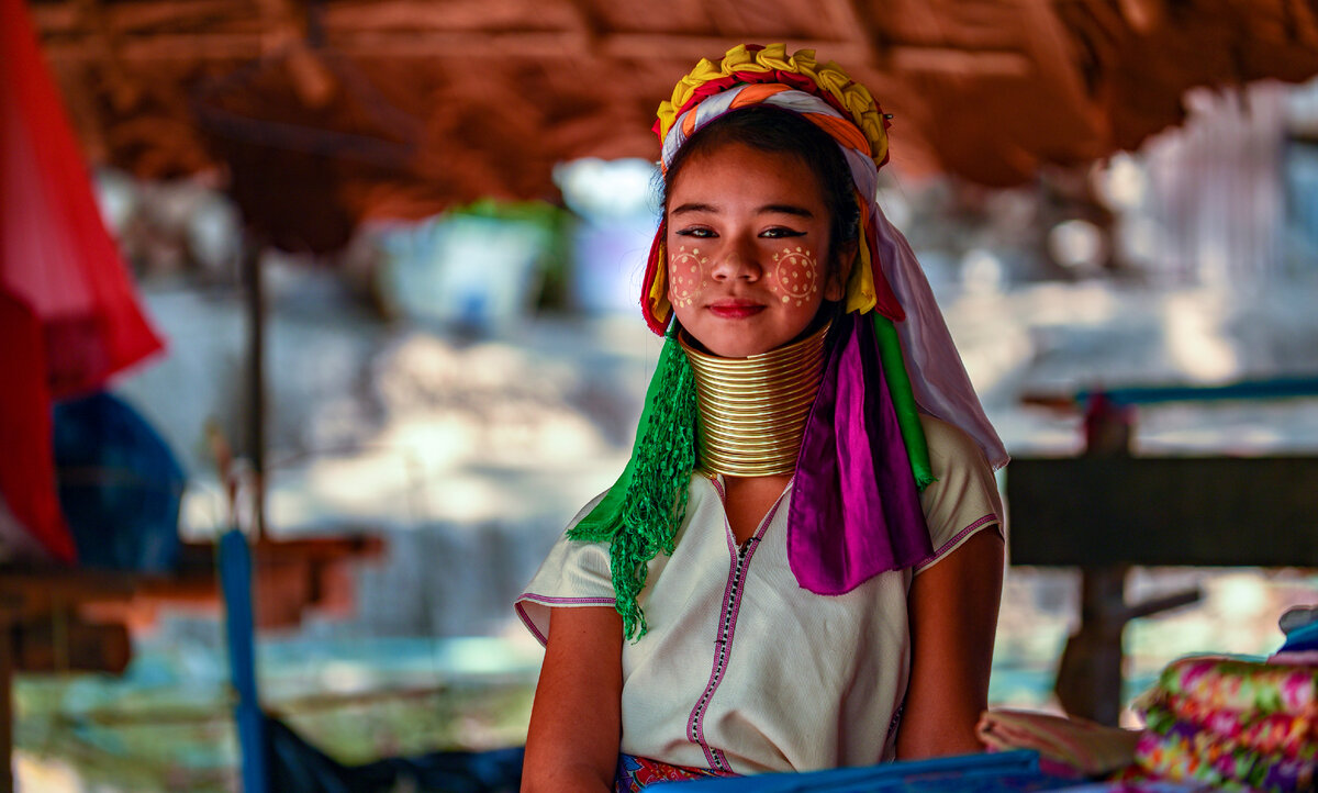 Одна вокруг света: как живут женщины племени падаунг