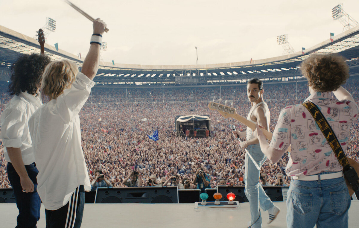 Биографический фильм завершился историческим выступлением Queen на Live Aid в 1985 году.