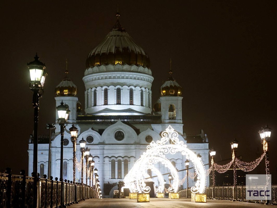 храм христа спасителя в москве зимой