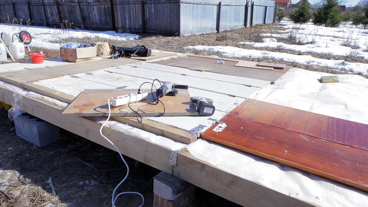 Листайте вправо