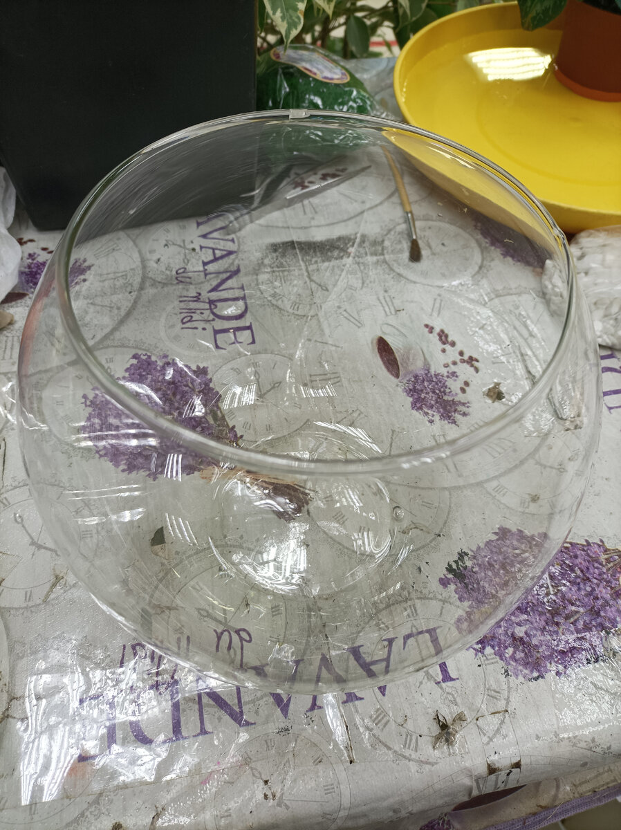 Решил взять вот такую вазу.