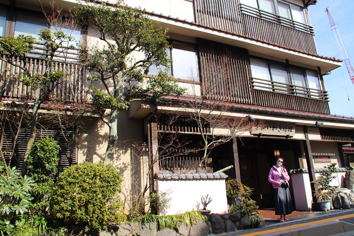 Унзэн. У отеля