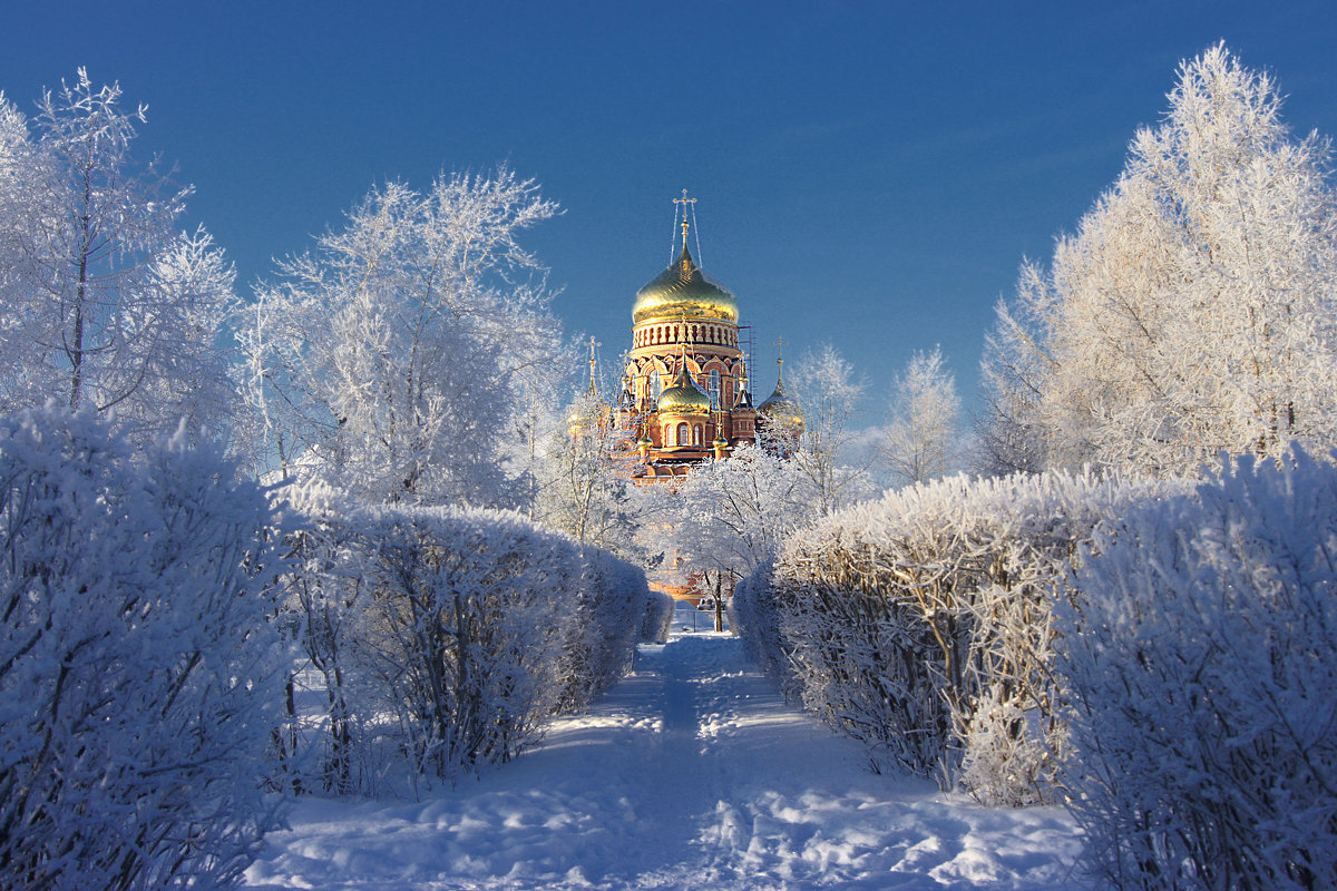 Храм в зимнем Оренбурге