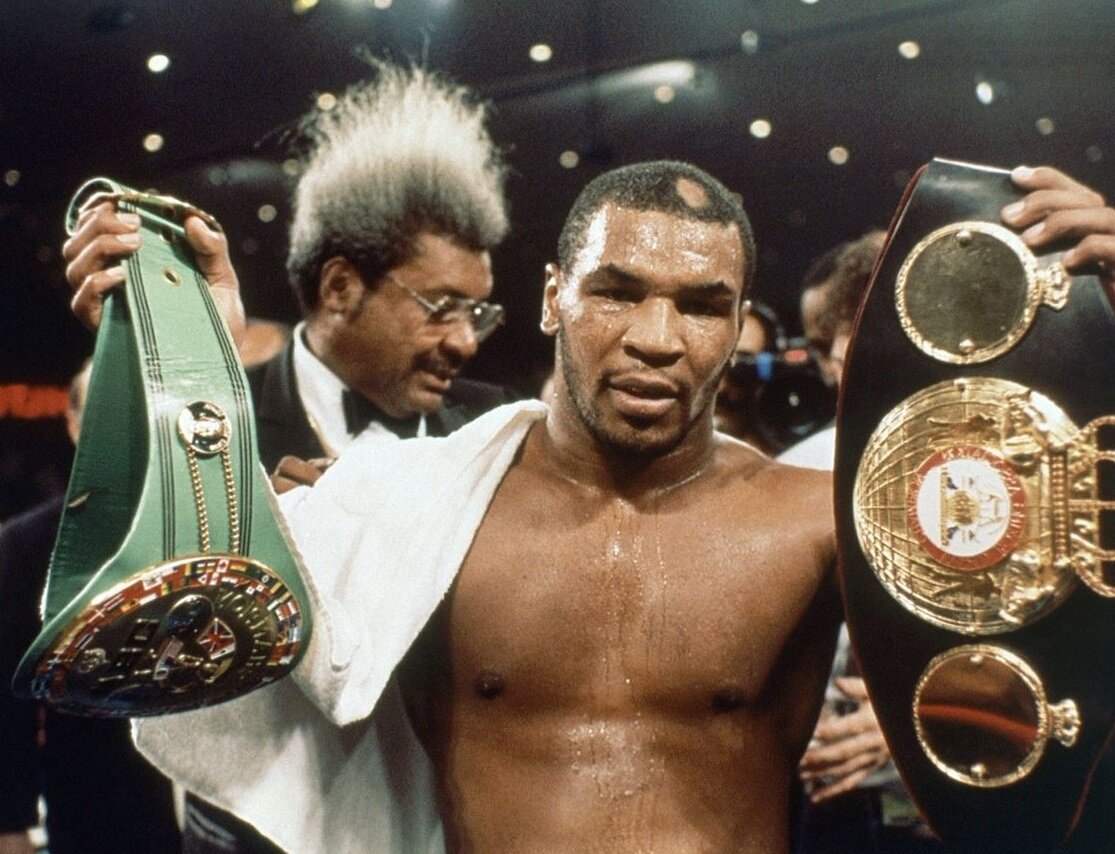 Абсолютный чемпион мира в тяжёлой весовой категории