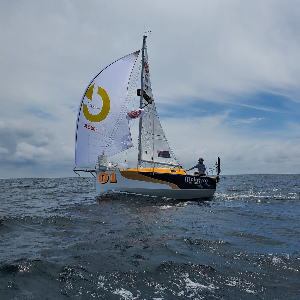 Это первый корпус. Яхта основателя этой гонки и идейного вдохновителя проекта - Дона Макинтайра