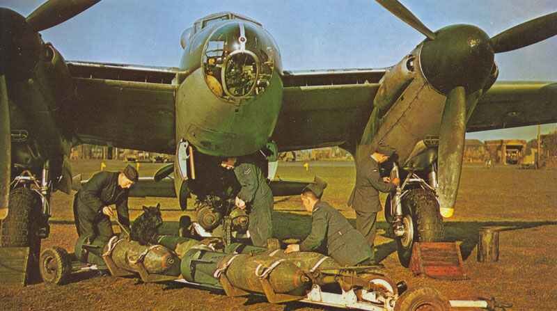 Этот De Havilland Mosquito не оставлял Гитлера в покое. История британского бомбардировщика. Часть 1. 1