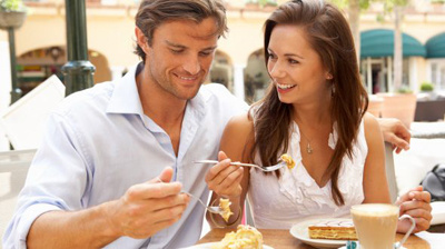 Возможно, вы забыли о том, что вы не только супруги, но и друзья. Куда ушла дружба? И так уж ли она важна в браке? Разве совместная жизнь должна строиться только на любви и совместном ведении хозяйства? Любовь со временем уходит (конечно, если огонь любви не поддерживают оба партнера), и что остается? Дружба, уважение, доверие. Вы можете добавить - совместное хозяйство, дети, родственники и т.д., но это все не то, это не залог счастливой семейно жизни, так живут почти все семьи. И что, вы думаете, они счастливы? А дети, которые вырастают в таких семьях, они счастливы? Они так живут, потому, что так принято, так проще, так не осудят.