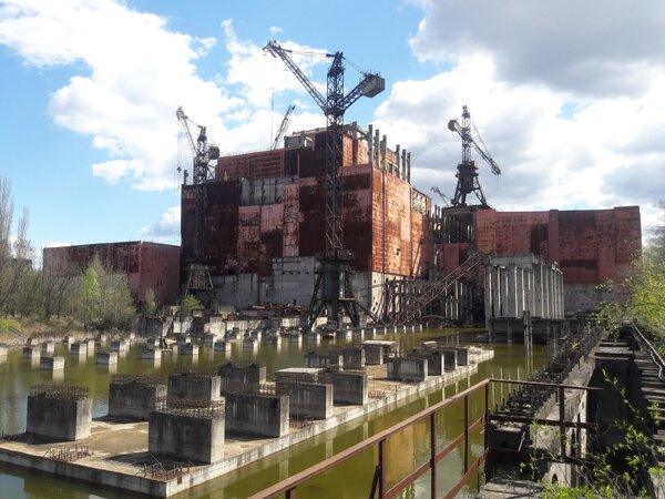 Недостроенные реакторы Чернобыльской атомной станции. Мы прогулялись
