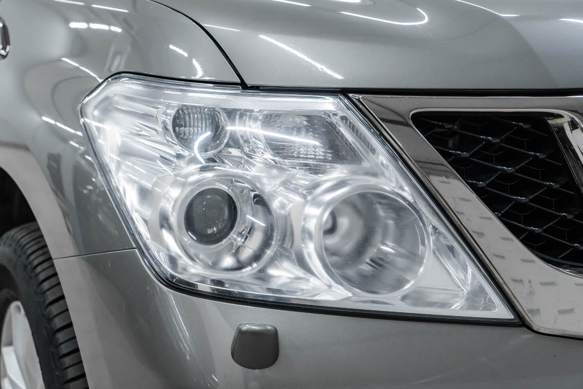 Состояние фары до ремонта.