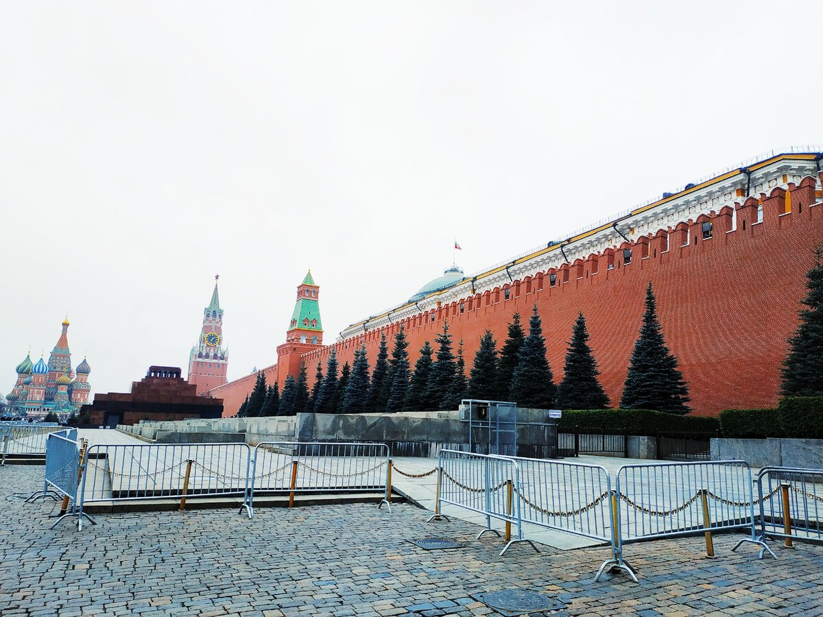 москва кремлевская стена