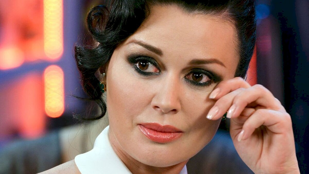 Настя Заворотнюк