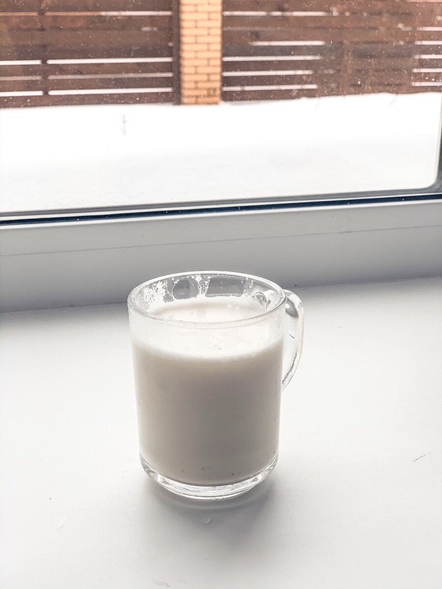 Это миндальное молоко я приготовила сама, за 5 минут.