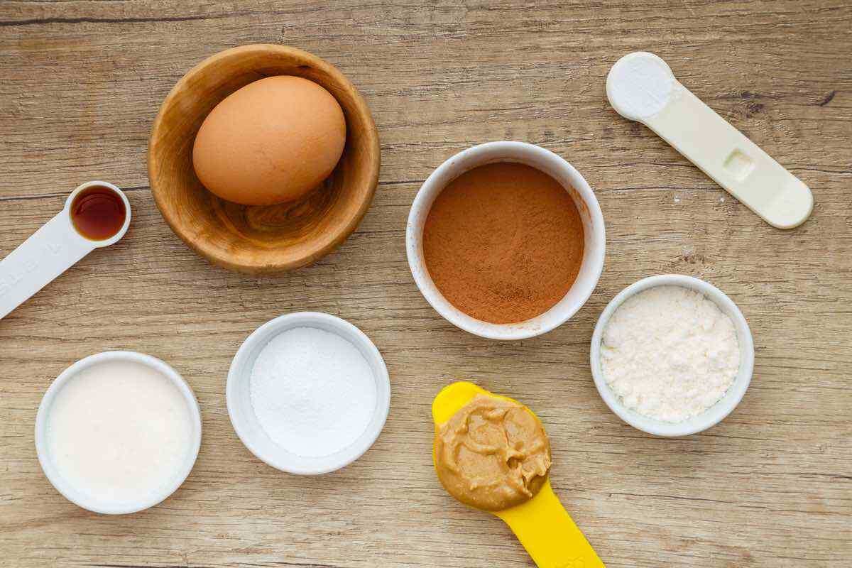 Ингредиенты для кекса в кружке