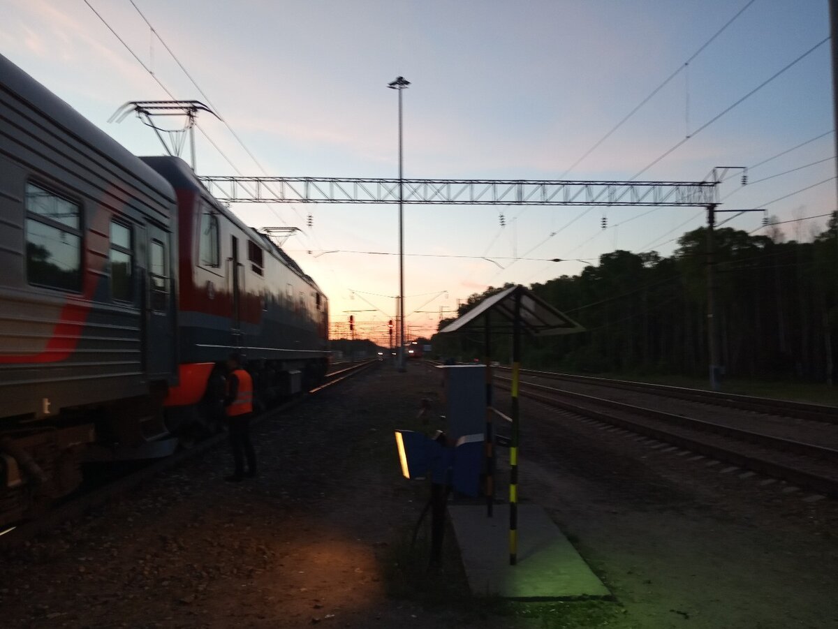 Рассвет на ст. Вековка, вид в строну Мурома. 
