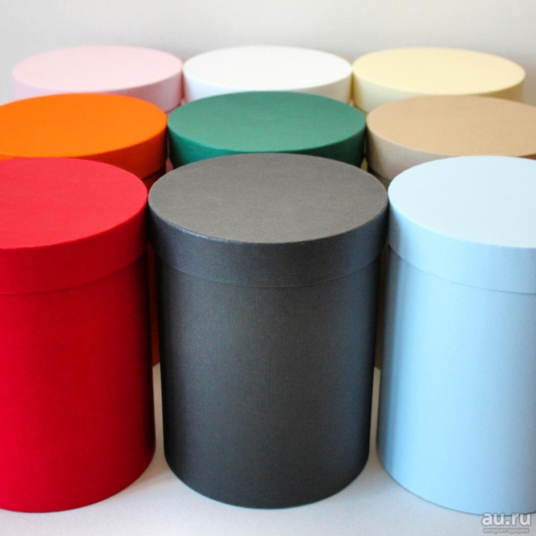 Материалы и инструменты для создания букета: шляпные коробки бывают разных цветов, размеров и формы