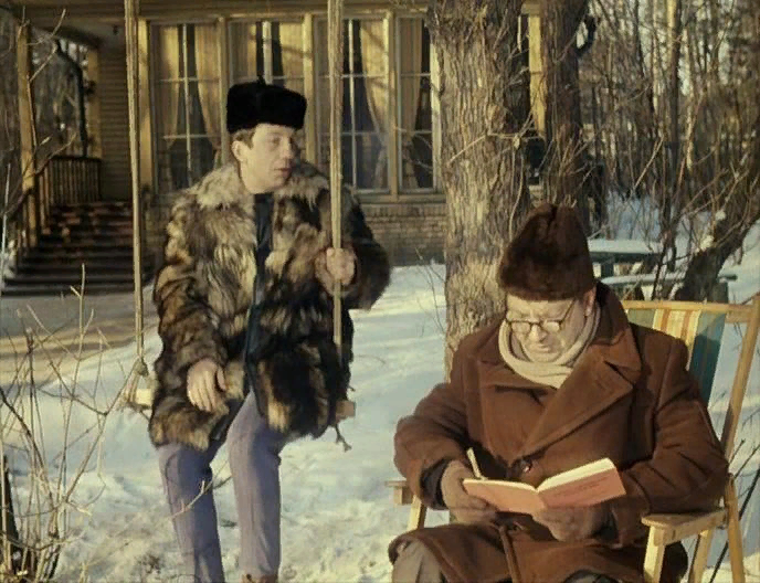 ―А зачем нам английский? ―Посольство будем грабить!