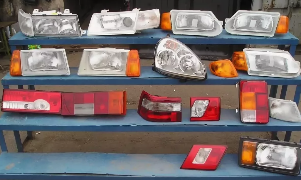 Фары на рынок приносят каждый день