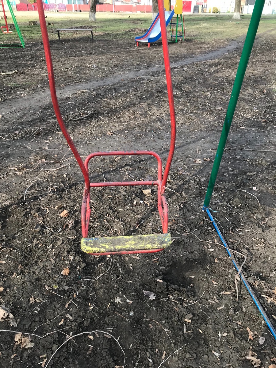 Ещё две таких же на площадке