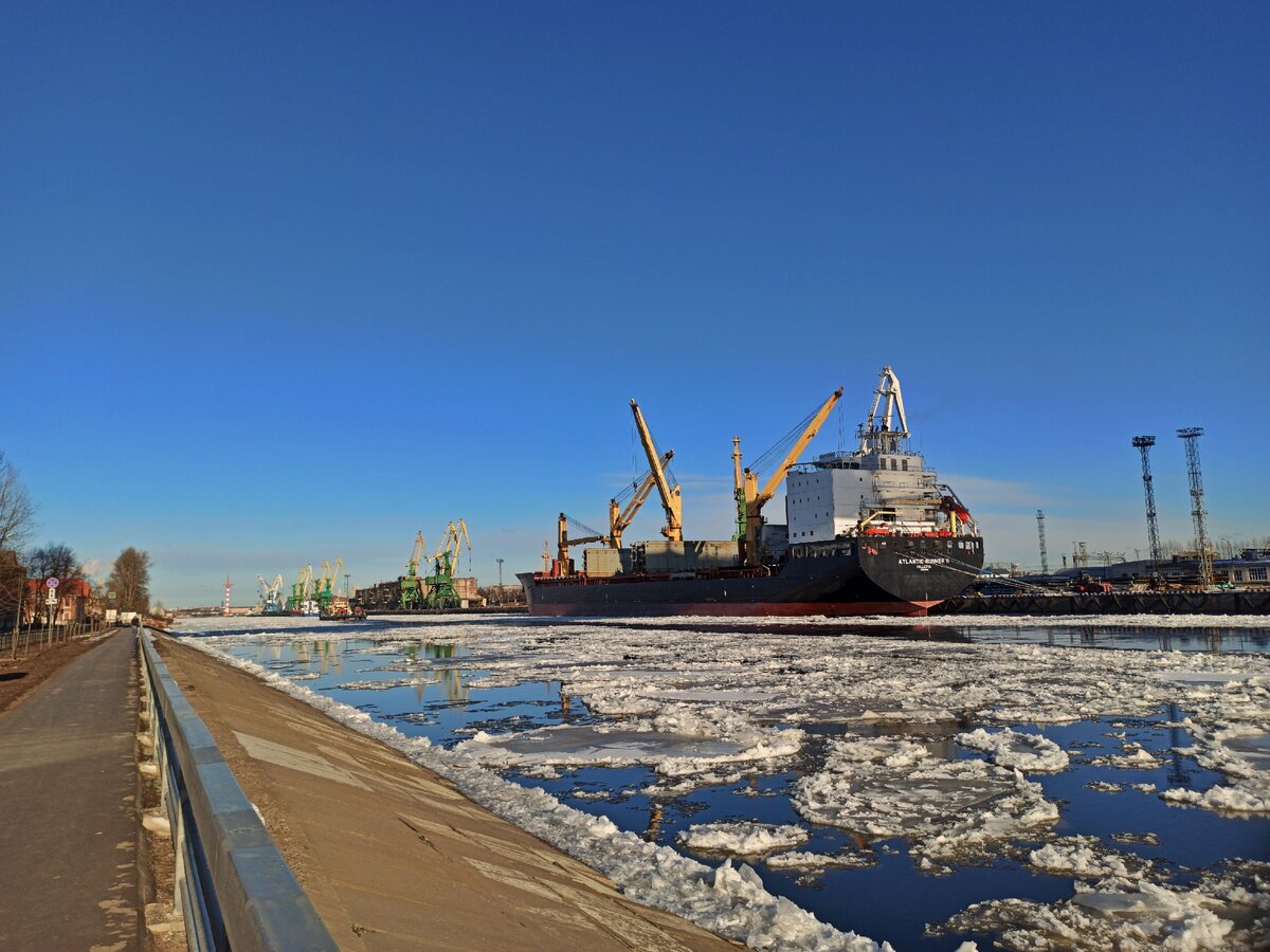 путиловская набережная канонерский остров. коринфский канал в греции фото. канонерский остров порт. кронштадт порт. морской канал канонерка.