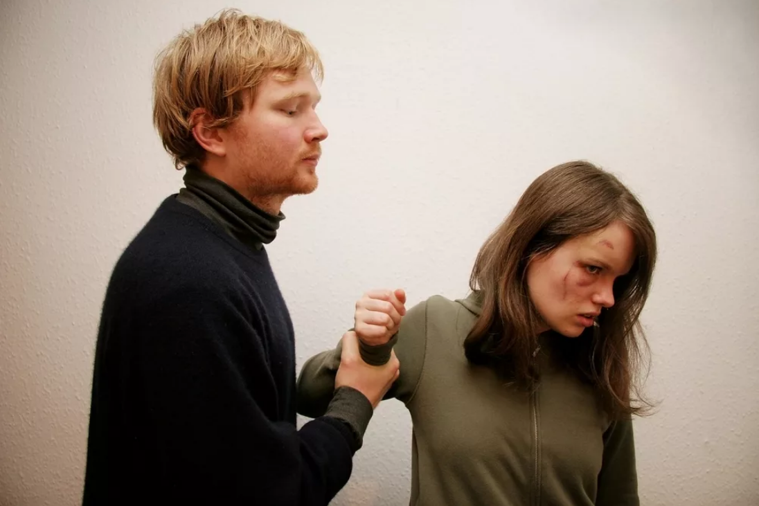 Абьюзивные отношения