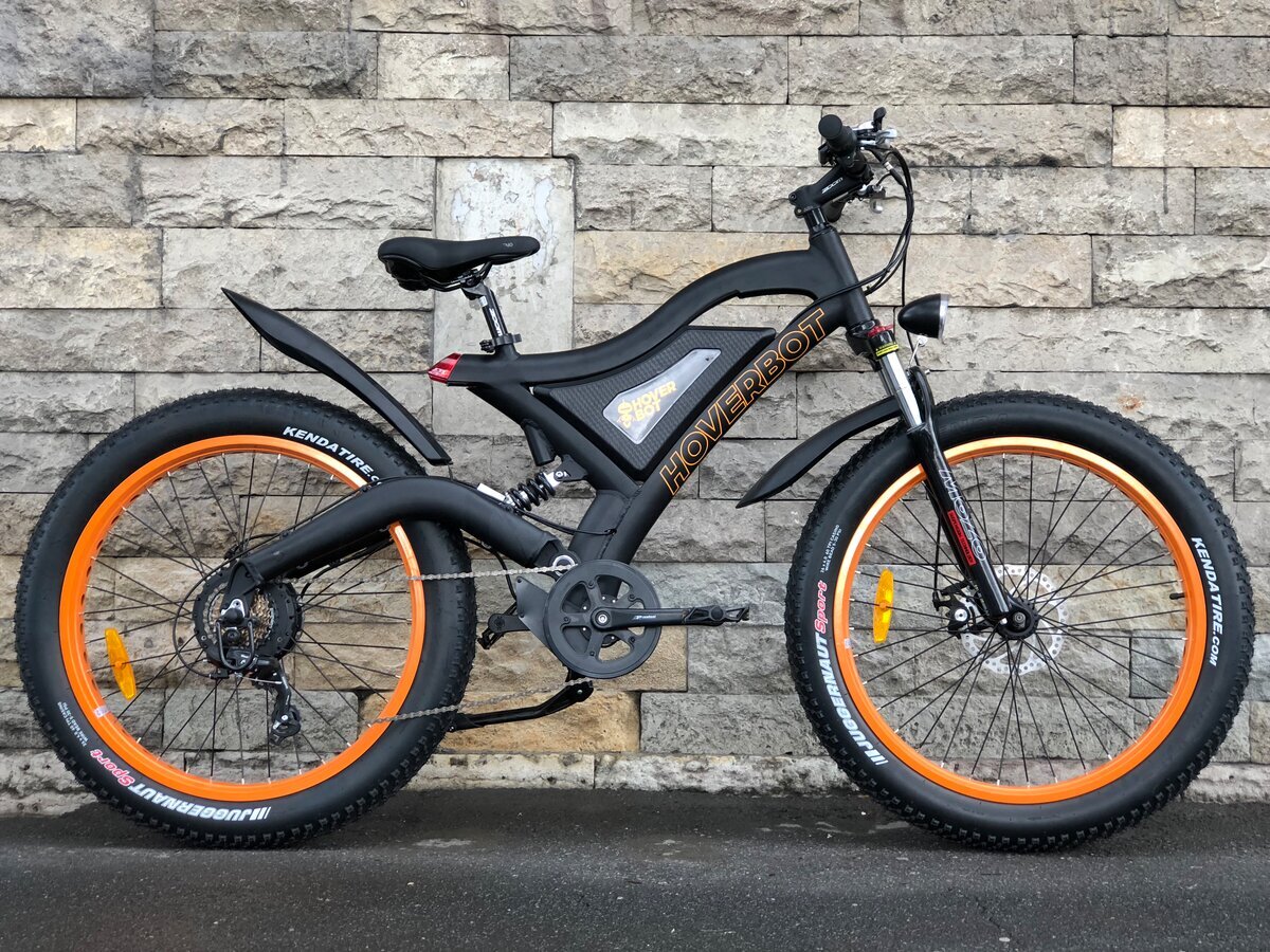 Потребители отдают предпочтение данным транспортным средствам из-за того, что они не шумят, не загрязняют окружающую среду, работают от аккумулятора, а при желании позволяют передвигаться при помощи педалей. 
Сегодня с помощью быстрого поиска по интернету, можно подобрать подходящий велогибрид, не выходя из дома. Если сравнивать цены на сайтах, то китайские производители представляют экономически выгодные варианты. Поэтому электровелосипеды из Китая – отличный выбор для тех, кто ищет достойное сочетание стоимости и качества. Среди ассортимента электротранспорта на сайте компании «Eko-Bike» можно дешево заказать складные модели для города, дешевые мощные – для бездорожья.     Особенности электровелосипедов из Китая Электробайк – велосипед, в который встроен электрический мотор. Отличительной особенностью от предшественников является то, что данный транспорт мощный, способен развивать большую скорость, поддерживая физическое состояние в тонусе.

Абсолютным преимуществом электротранспорта в сравнении с автомобилями, мотоциклами и другими машинами является экономичность, так как техника работает от батареи, зарядка которой осуществляется от электросети. Также велогибрид выгодно отличается по стоимости от скутера – имея небольшой вес и размеры, он не источает специфического запаха от бензина или другого топлива, что позволяет хранить его в квартире.

Представленное транспортное средство может преодолевать дистанции до 50 км – если аккумулятор разряжается, можно доехать на педалях, а затем подзарядить батарею.

При выборе товара придерживайтесь рекомендаций: приобретайте у проверенных продавцов, которые торгуют длительное время, имеют хорошую репутацию и только положительные отзывы. Также покупатели при заказе обращают внимание на цвет, дизайн, графику и модные аксессуары, но внешний вид транспорта не сравнится с таким определяющим фактором как хорошая мощность.  Друзья, заходите на мой Ютуб канал " ДРАЙВ ОТ РОЗЕТКИ " Подписывайтесь, узнаете много нового и интересного об электротранспорте и не только!