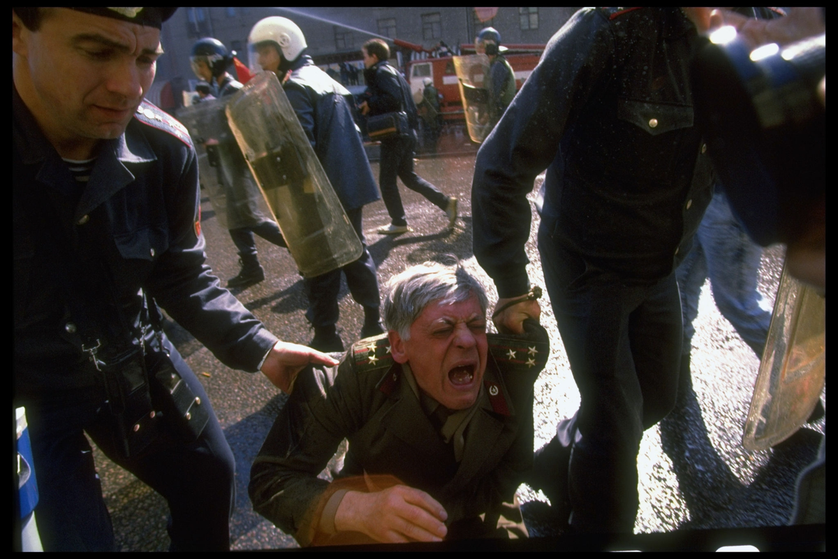 Кровавый Первомай 1993-го. Разгон демонстрации 1993 в Москве. Кровавый Первомай 1993 года в Москве. 1 мая 1993 г