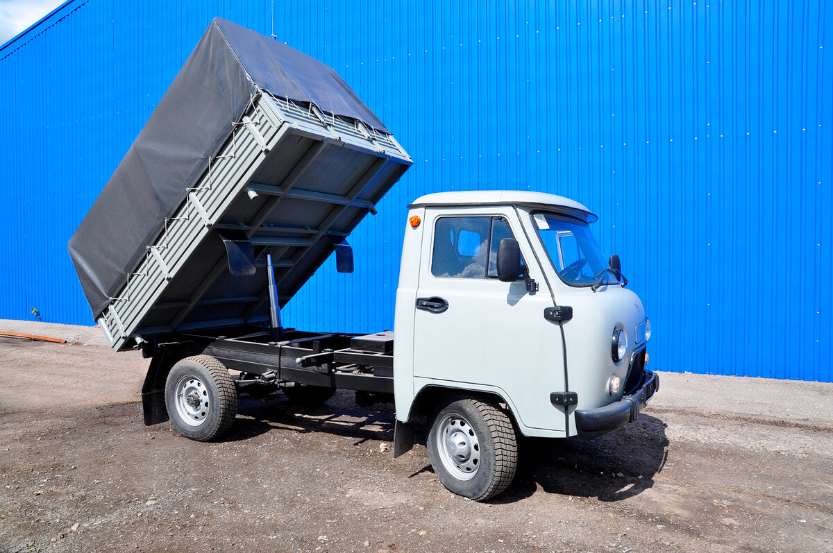 Фантастика! УАЗ начал делать самосвалы всего через 54 года после начала выпуска "головастика"