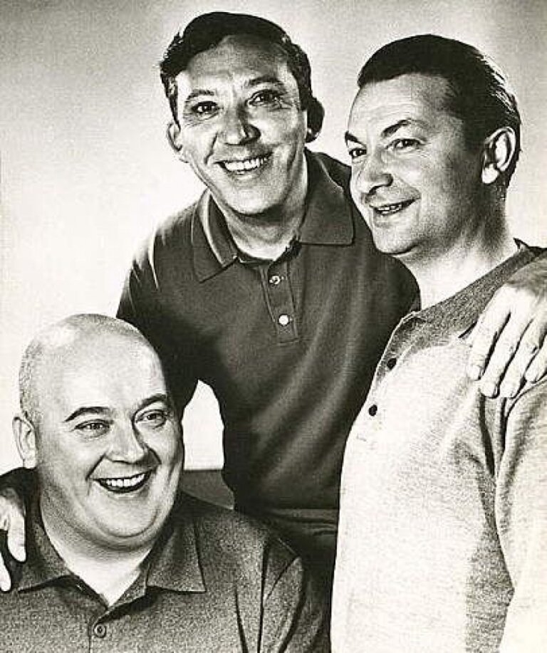 Величайшая троица (https://hodor.lol/post/19958/)