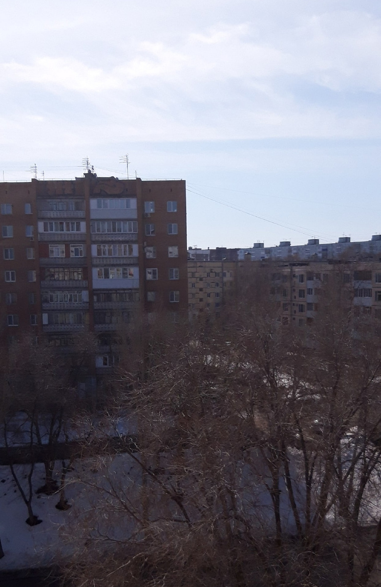 Даже в городах с населением до 100 тыс. человек большинство живет в панельных домах.