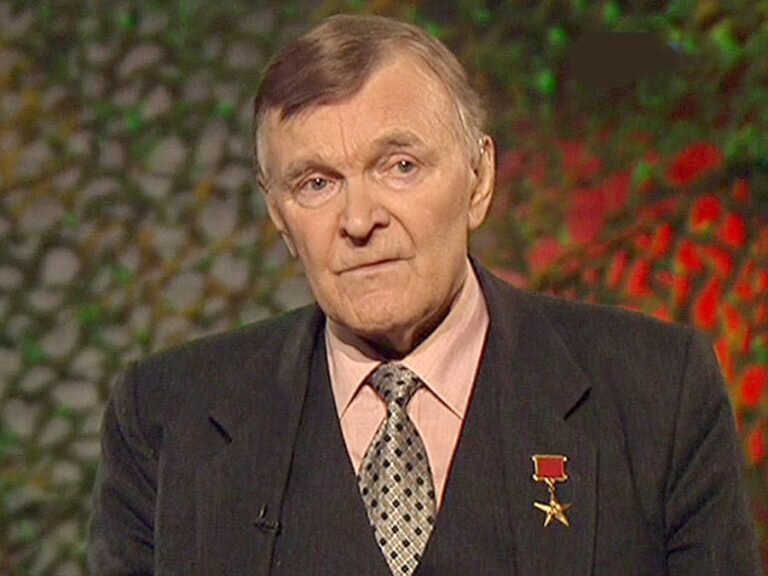 Юрий Бондарев (1924 -2020)
