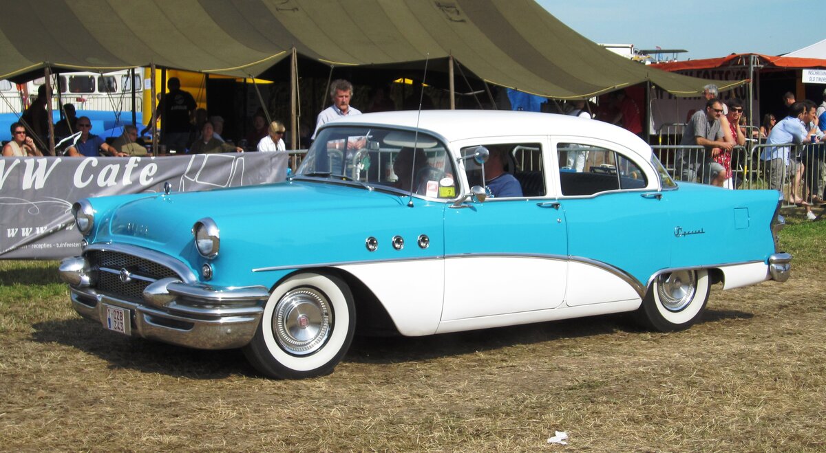 Buick Special Sedan 1955 / wikipedia.org