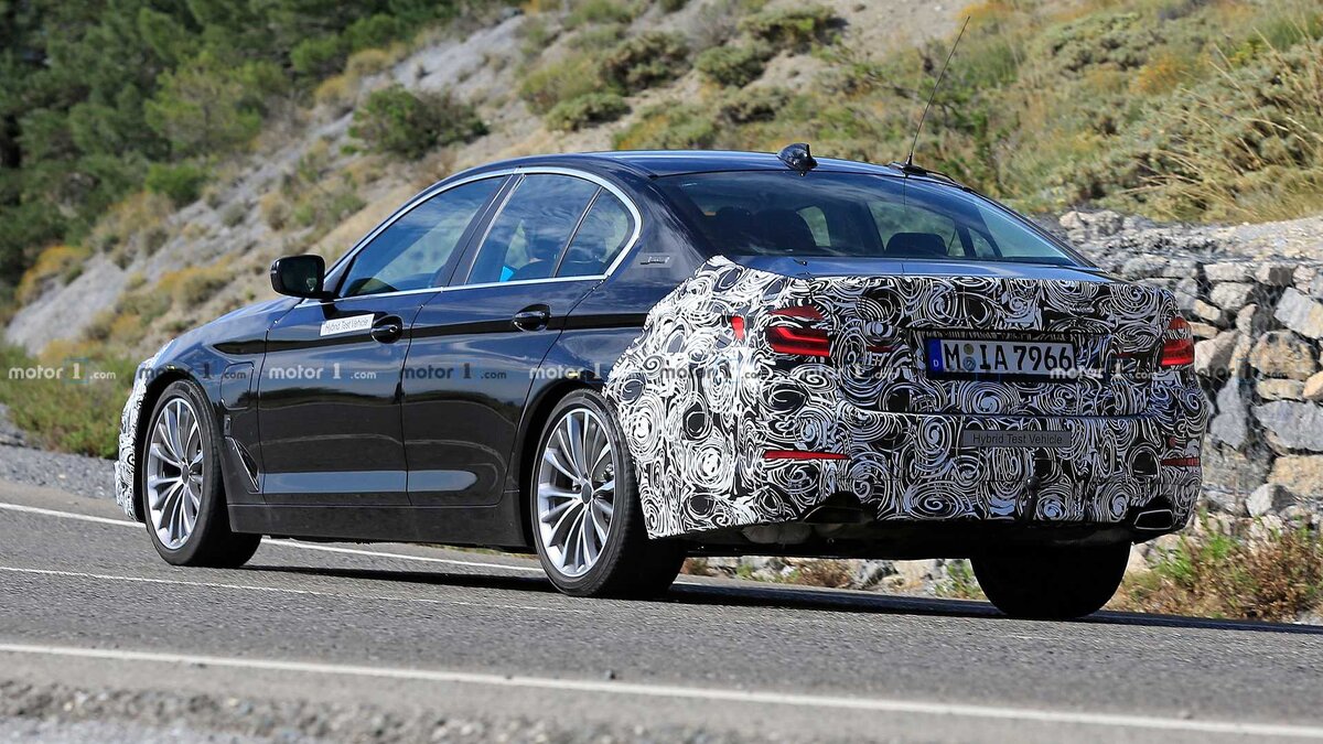 фото; bmw 5  series 2020