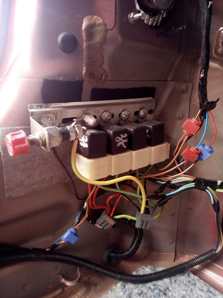 4 реле к прицепному