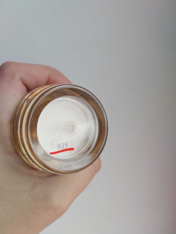 Покажу, где найти batch code, на примере косметики Estee Lauder