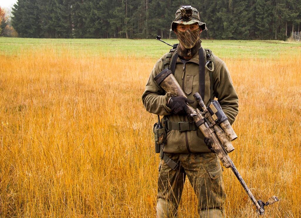 Снайпер блогер с винтовкой M24