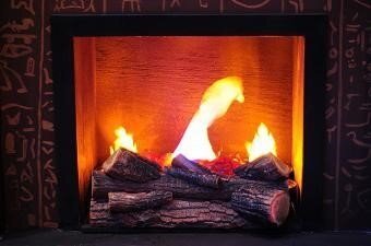 Как сделать имитацию огня в камине своими руками