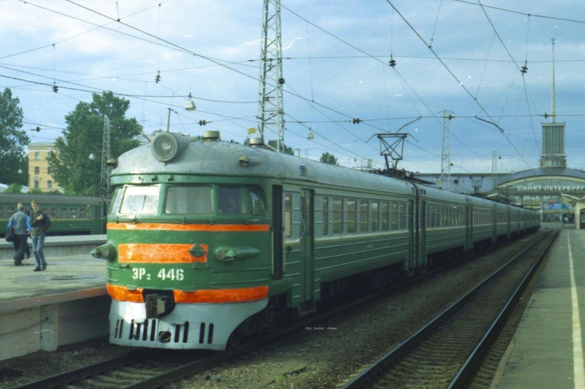 Петербург 2005. Эр2-446 "Юность". Эр2-1121. Эр2-515. Эр2 133805.