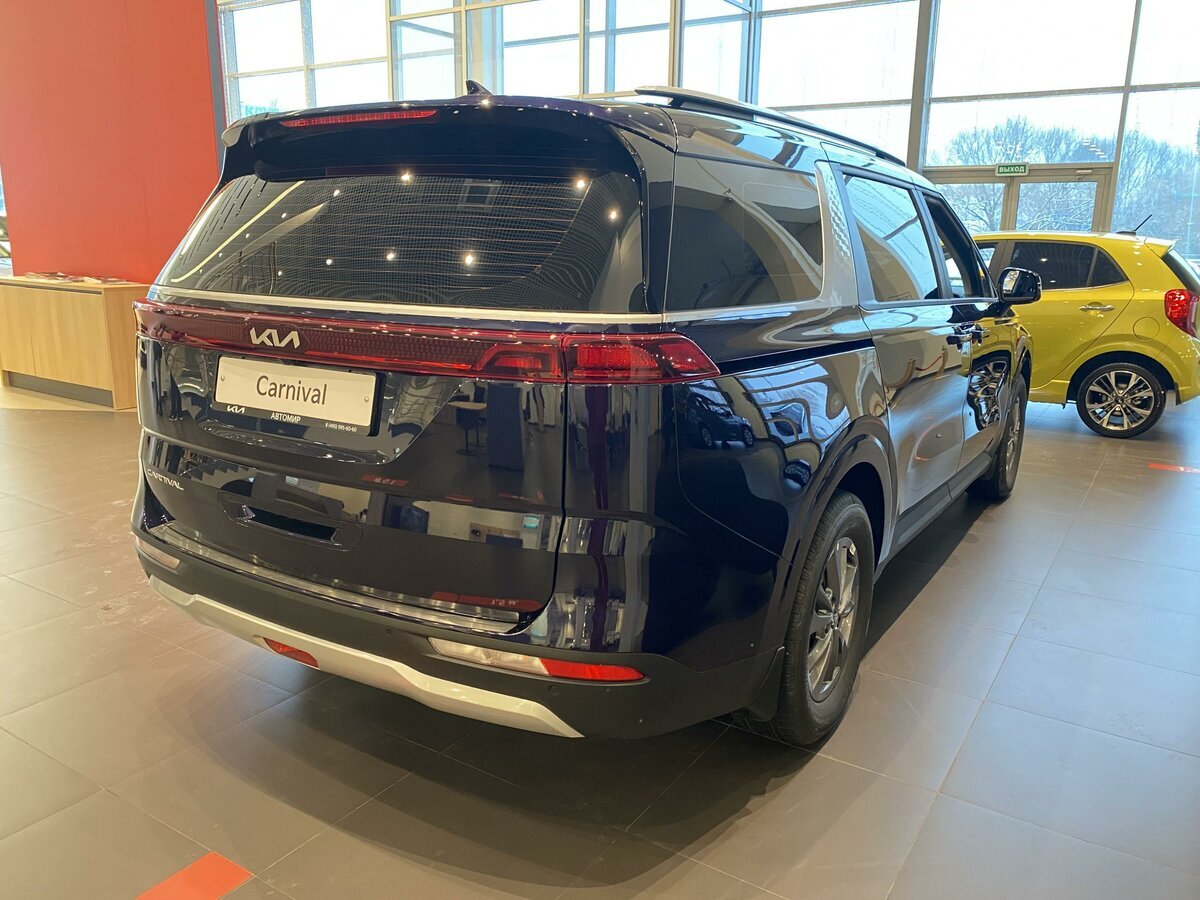 Kia Carnival. Источник иллюстрации - auto.ru