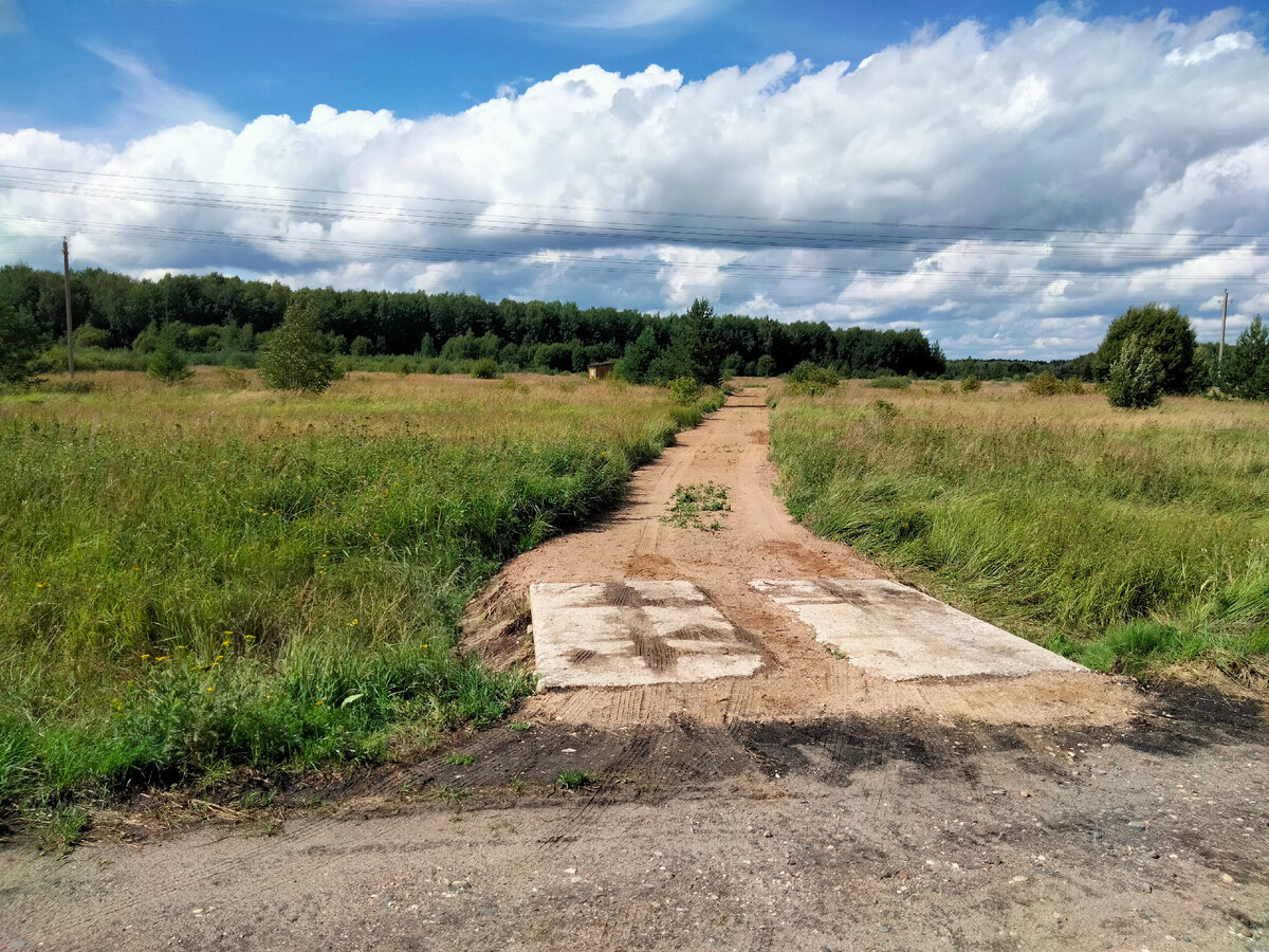 Начало съезда на участок. Положил плиты. 