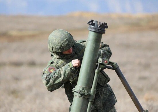 "Многих из них мы знаем, они помогали в борьбе с ИГИЛ в самое сложное время, в последние десять лет", - заявил Шойгу