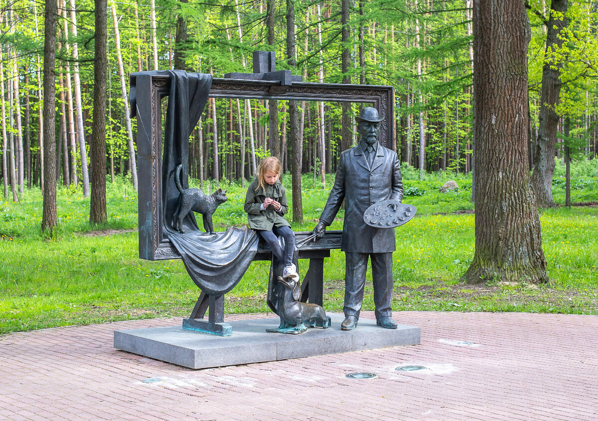 Памятник художнику Василию Поленову. Подольск, микрорайон Климовск. Московская область. Фото автора статьи 