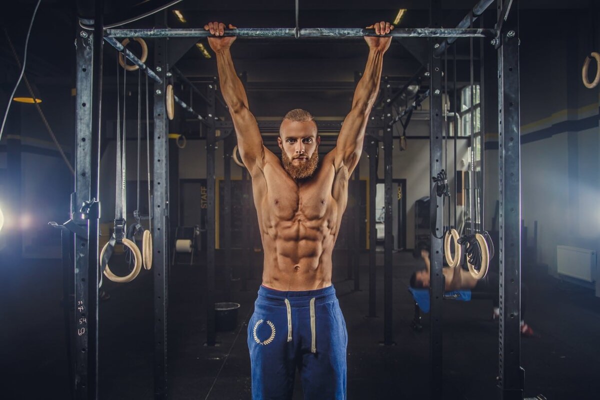     Самая частая ошибка в подтягиваниях, которую вы даже не замечаете