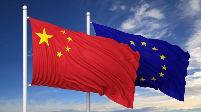 Источник: http://www.grso.ru/articles/kak-i-pochemu-elity-es-ssoryatsya.html